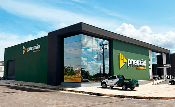 Loja de pneus em Colíder, com foco em linha pesada: Pneus Agrícolas, Pneus de Carga, Pneus de Caminhonetes, SUVs, OTR e Industrial.